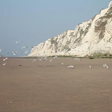 2 Pers En Vieille Parking Gratuit - By La Source D'orfee דירה *